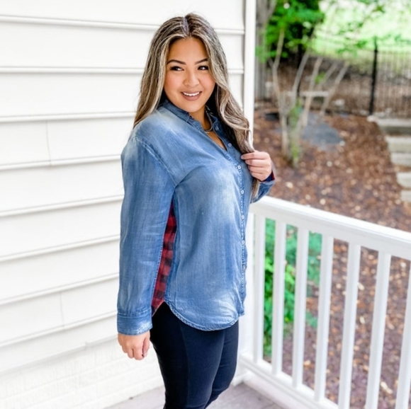 New Boutique jean button down with plaid detail - Picture 5 of 6
